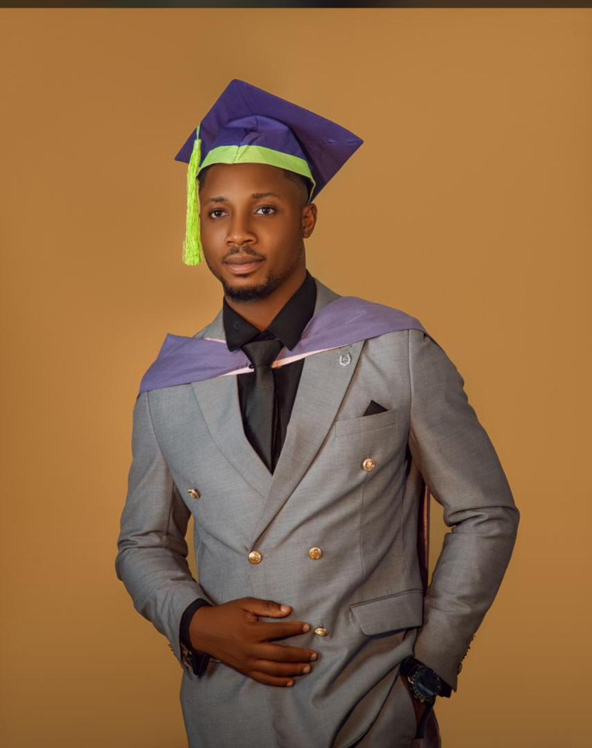 SpanEksu's tweet photo. Warmest congratulations to the Physiology Class of Year 2023/2024 on your remarkable achievement!  "As you close this chapter and embark on the next, remember that the world needs your expertise, passion, and dedication to improving human health. Congratulations, graduates! https://t.co/0gz0xAdvqd