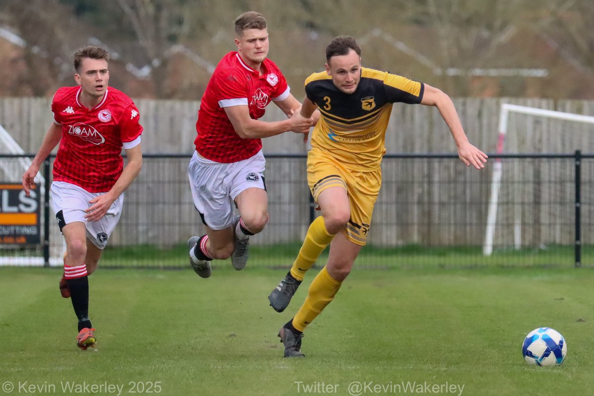 Kevin Wakerley (@kevinwakerley) on Twitter photo Last match of the season at Walshes Meadow saw <a href="/DudleyTownFC/">Dudley Town FC</a> visit <a href="/StourportSwifts/">Stourport Swifts FC</a> and come away with the points shared equally. Further photos in the full gallery at flickr.com/photos/kevinwa… Last match of the season at Walshes Meadow saw <a href="/DudleyTownFC/">Dudley Town FC</a> visit <a href="/StourportSwifts/">Stourport Swifts FC</a> and come away with the points shared equally. Further photos in the full gallery at flickr.com/photos/kevinwa…
