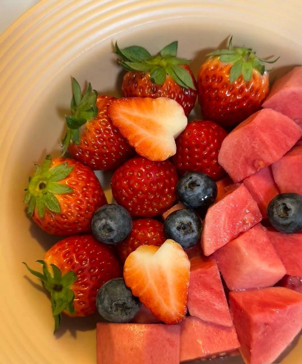 lindaclark41891's tweet photo. Good morning🌞 Happy Saturday! Start working day again in a new week . 💪✨I hope you have wonderful week . I having my breakfast and get ready to go work . https://t.co/08EK0l1dBG