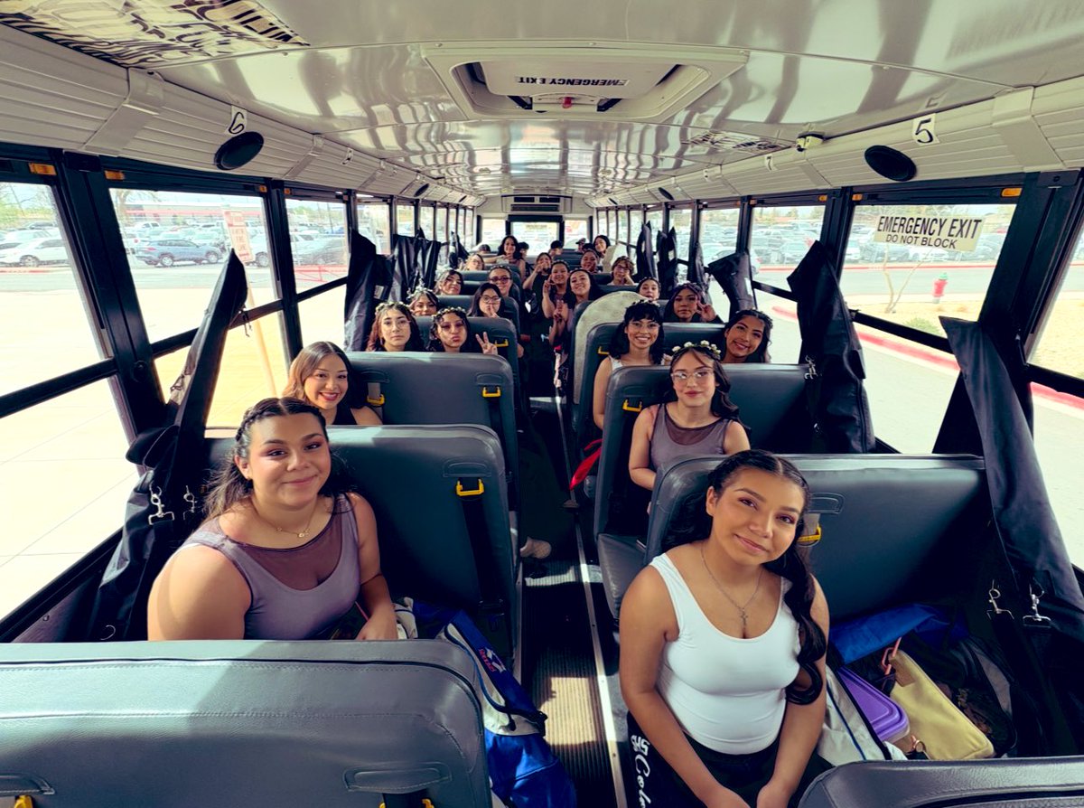 reynaga_lesly's tweet photo. Socorro High School Dynamic Made it to finals! Come support our bulldog guard as they perform on the WTCA championships at Pebble Hills today at 6:00 pm. @SHS_Band_Flags @Socorro_HS1 
#getitguard https://t.co/SnjobPz1cp