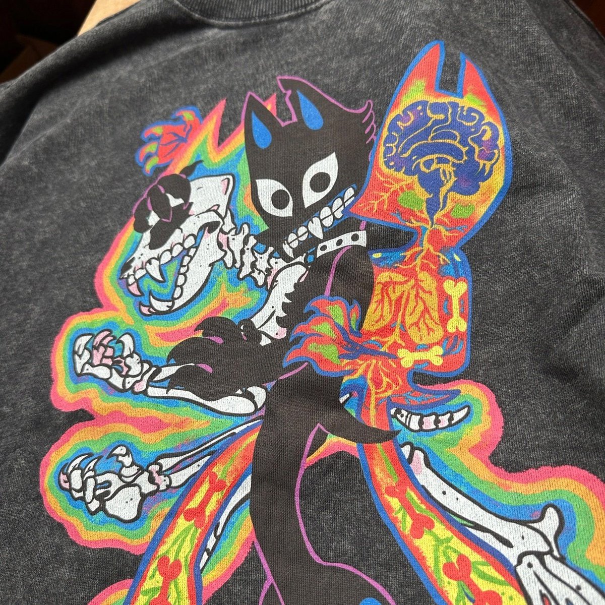 Pariambod1's tweet photo. NEW!!!! "Anatomy of Emotions" t-shirt and sweatshirt finally droped!!!! https://t.co/MIB4Yn3CjM