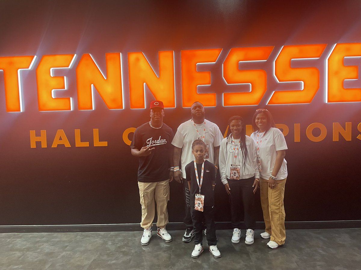 mcgilljaylen2's tweet image. Had An Awesome Day Visiting @Vol_Football 🧡🩶
#RockyTop #Vols #Tennessee