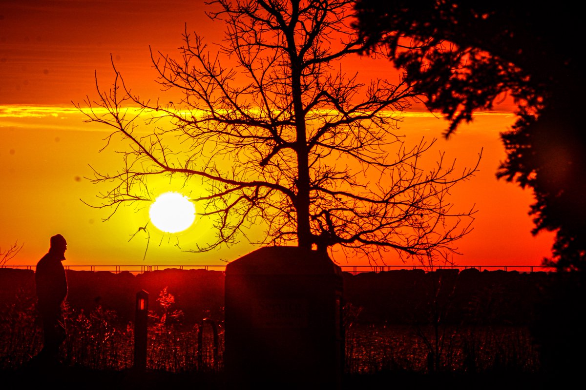 Sightings_of_the_Day (@sightingsday) on Twitter photo Morning’s silhouettes …
Milwaukee lakefront…
<a href="/MilwDowntown/">Milwaukee Downtown</a> <a href="/visitmilwaukee/">Visit Milwaukee</a> <a href="/milwaukeemag/">Milwaukee Magazine</a> #milwaukeewi Morning’s silhouettes …
Milwaukee lakefront…
<a href="/MilwDowntown/">Milwaukee Downtown</a> <a href="/visitmilwaukee/">Visit Milwaukee</a> <a href="/milwaukeemag/">Milwaukee Magazine</a> #milwaukeewi