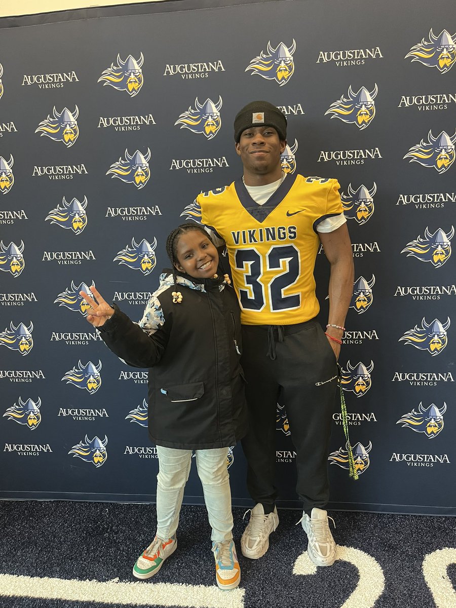 Had a great Junior Day at Augustana today! Can’t wait to be back for camp! <a href="/CoachOJ_/">Jerry Olszewski</a> <a href="/CoachBKearsley/">Brayden Kearsley</a> <a href="/CoachMylesT/">Coach MT</a>