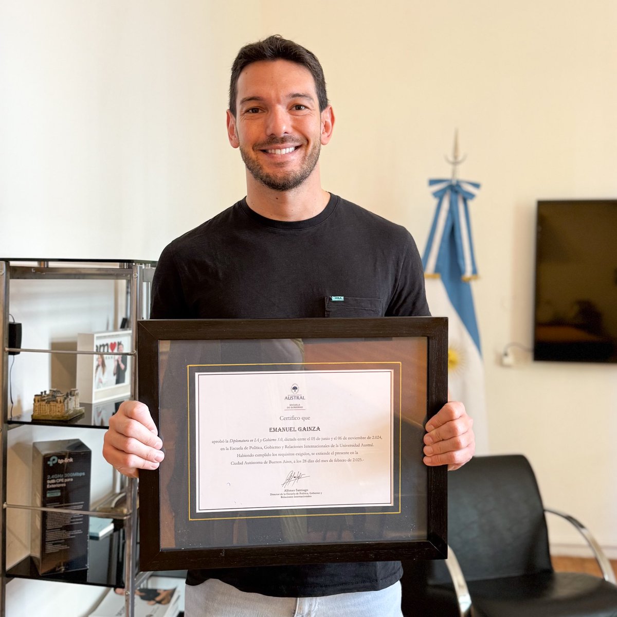 Recibí el certificado de la Diplomatura en Inteligencia Artificial y Gobierno 5.0 de <a href="/UnivAustral/">Universidad Austral</a>. 

Sumamos herramientas para pensar cómo modernizar Entre Ríos con tecnología e innovación al servicio de las personas! 

#Gobierno50 #IA