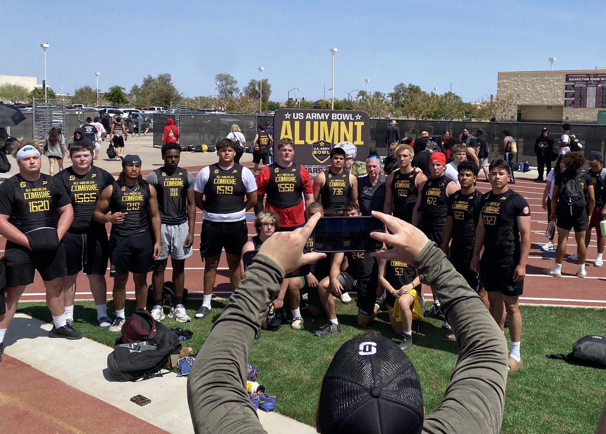 Had an amazing time at the Military Appreciation Bowl Combine at Hamilton HS this morning. Earned Top Performer honors and set and new 40 PR of 5.30! So looking forward to next season <a href="/Guts0Glory/">Coach Bill Critchfield</a> <a href="/HighlandHawksFB/">Highland Hawks Football</a> <a href="/farrel_brock/">Brock Farrel</a> <a href="/Scout_ScottC/">College Scout</a> <a href="/gridironarizona/">Gridiron Arizona</a> <a href="/VYDLperformance/">VYDLperformance</a>