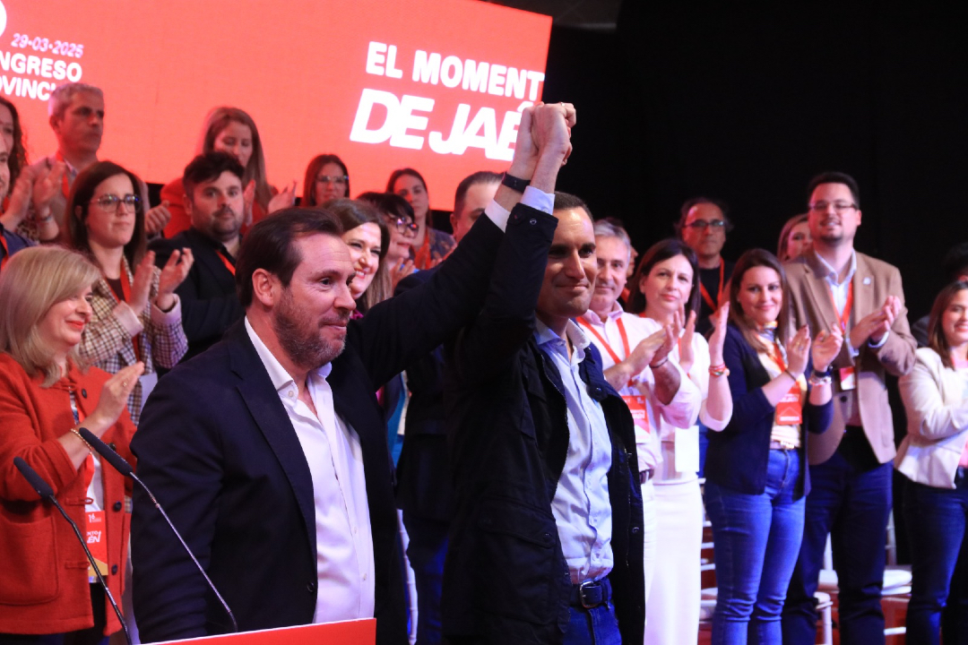 PSOEJAEN's tweet image. 🔴📸 CLAUSURA DEL CONGRESO

👉🏻 Juan Latorre: “El mejor PSOE de Jaén se pone en marcha desde ya. Vamos a escribir algunas de las mejores páginas de nuestra historia”

#ElMomento de Jaén