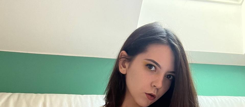 The human body has enough iron to make a 3-inch nail. We're all walking hardware stores 🔨 #ScienceFacts