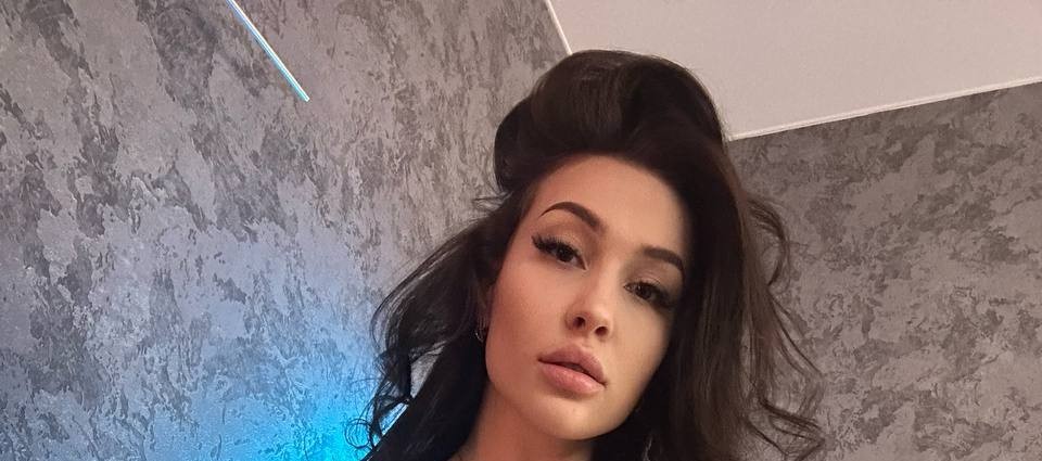 vipkitten_ tweet media