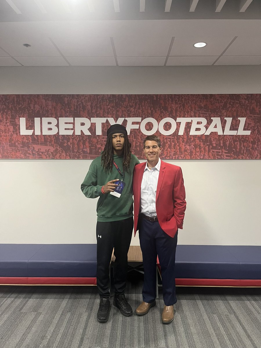 Shawn Church Jr (@jumpmanchurch) on Twitter photo Had a great time up in Lynchburg!! Good talking to <a href="/CoachChadwell/">Jamey Chadwell</a> and <a href="/coachwaites/">Denares Waites</a> . Thank you Liberty! #GoFlames <a href="/LibertyFootball/">Liberty Football</a> <a href="/CoachColtonKorn/">Colton Korn</a> <a href="/Tony_TDUB/">Tony Washington</a> Had a great time up in Lynchburg!! Good talking to <a href="/CoachChadwell/">Jamey Chadwell</a> and <a href="/coachwaites/">Denares Waites</a> . Thank you Liberty! #GoFlames <a href="/LibertyFootball/">Liberty Football</a> <a href="/CoachColtonKorn/">Colton Korn</a> <a href="/Tony_TDUB/">Tony Washington</a>