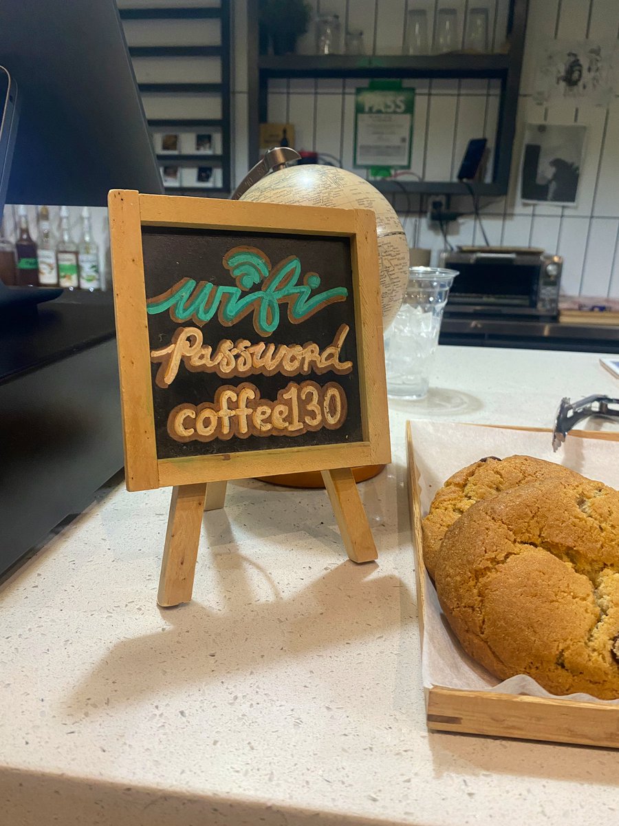 rainy day in mid-town 🌧️