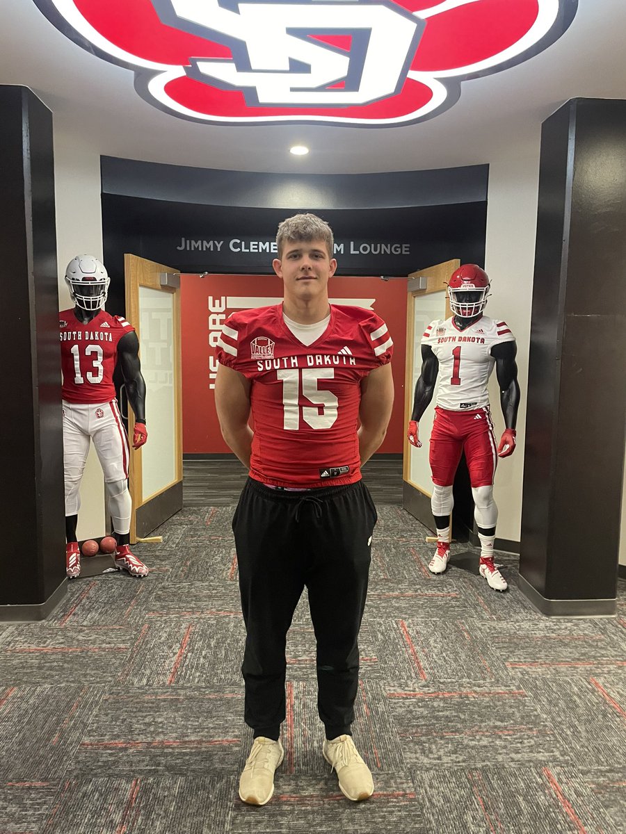 Had a great time at <a href="/SDCoyotesFB/">South Dakota Football</a>! Thank you <a href="/CoachTJohansen/">Travis Johansen</a> <a href="/Coach_TMorrison/">Tim Morrison</a> <a href="/coachcdantew/">Coach Warren</a> <a href="/thepackusd/">USD Football Recruiting</a>