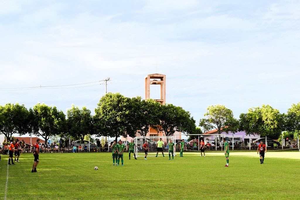 Clecioruver's tweet image. Guia Crissiumal - Confira os resultados dos jogos de encerramento da 1ª rodada do Campeonato Municipal de Futebol 7 de Crissiumal guiacrissiumal.com.br/noticias/29-03…
