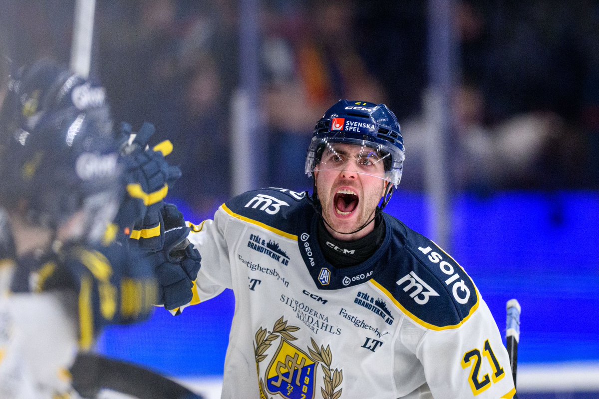 SodertaljeSK's tweet photo. M Å N D A G🔥

—> SSK:are - boka biljetter via 🎫länken som skickats ut på mejl. Nu fyller vi match 3 &amp; 4 👊

#TwittSSK https://t.co/hsEX521OpZ