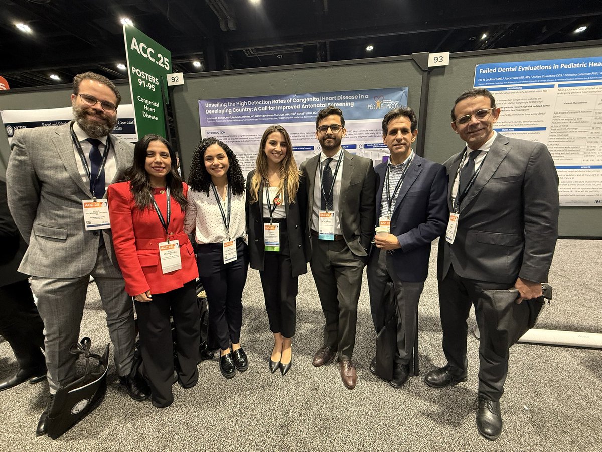 MejiaEliany's tweet photo. Apoyando el trabajo de nuestros pasantes y sumamente orgullosos de verlos crecer y convertirse en profesionales excelentes. Pasantes y ex pasantes de #MCA en el #ACC2025 Representando #RD con sus trabajos de investigación . @urenacard @cristinaromanmd felicidades 💪 https://t.co/iCDpMLppdl