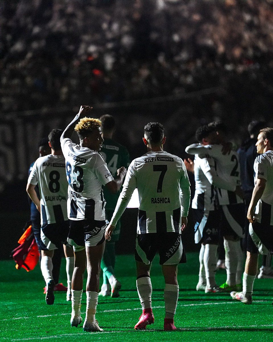 İyi bayramlar 🖤🤍