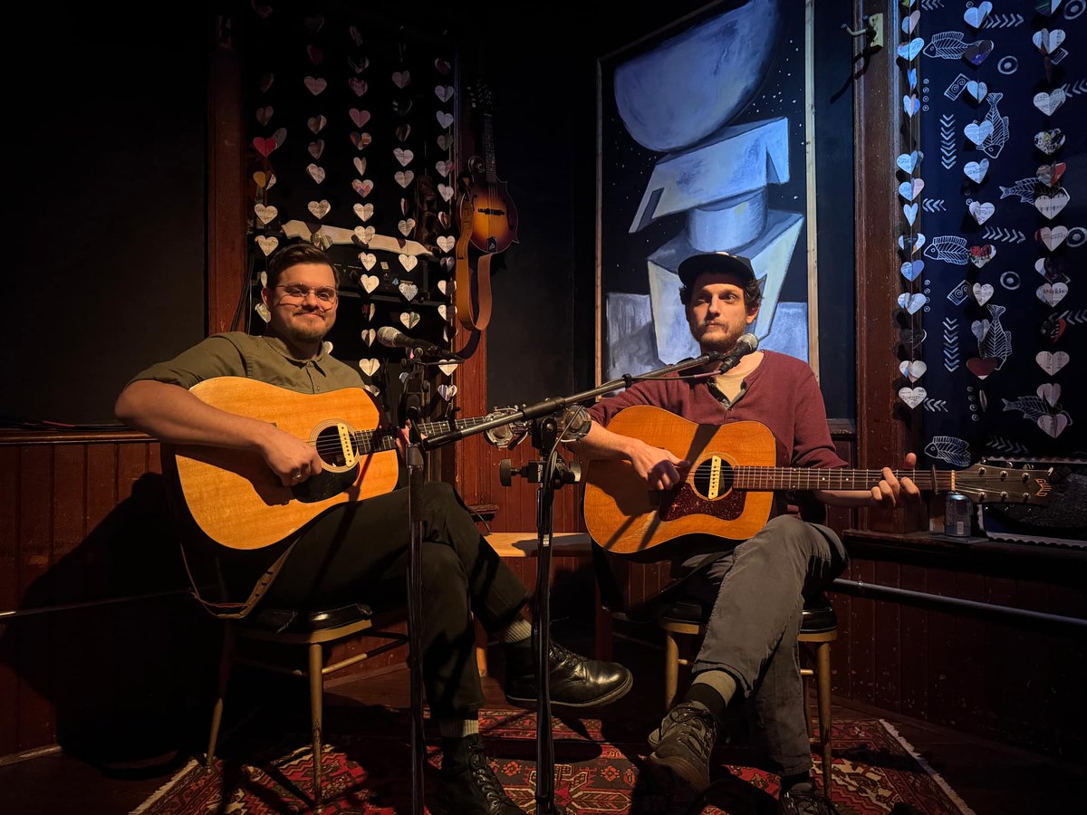 Playing one of our favorite places in the world tonight at Cafe Carpe in fort Atkinson WI ! Chicago &amp; Urbana were just lovely.Thanks to everyone who's been listening/sharing/loving on this new song. If you haven't heard  "Signs of Life" yet give it a go orcd.co/solsingle