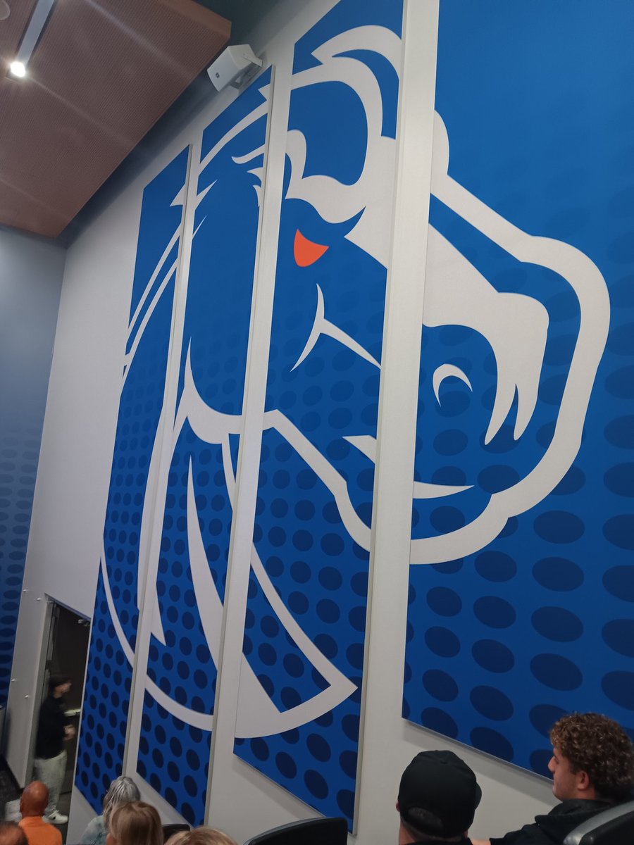 Anthony Gaines (@1cagaines) on Twitter photo Had a great time <a href="/BroncoSportsFB/">Boise State Football</a> The Coaches and Support Staff had great energy and you could feel the Winning Tradition throughout the Facility. <a href="/Coach_SD/">Spencer Danielson</a> and <a href="/CoachCollins46/">Stacy Collins</a> Thanks for the Invite 💯 <a href="/jrock170/">Laura Gardner-Gaines</a> <a href="/imbrayy10/">Braylen Gardner CO 26’</a> <a href="/JaycieG_10/">Jaycie Gardner</a> <a href="/CoachNorris34/">Sam Norris</a> <a href="/aggiefootball05/">Arbor View Football 🏈</a> Had a great time <a href="/BroncoSportsFB/">Boise State Football</a> The Coaches and Support Staff had great energy and you could feel the Winning Tradition throughout the Facility. <a href="/Coach_SD/">Spencer Danielson</a> and <a href="/CoachCollins46/">Stacy Collins</a> Thanks for the Invite 💯 <a href="/jrock170/">Laura Gardner-Gaines</a> <a href="/imbrayy10/">Braylen Gardner CO 26’</a> <a href="/JaycieG_10/">Jaycie Gardner</a> <a href="/CoachNorris34/">Sam Norris</a> <a href="/aggiefootball05/">Arbor View Football 🏈</a>