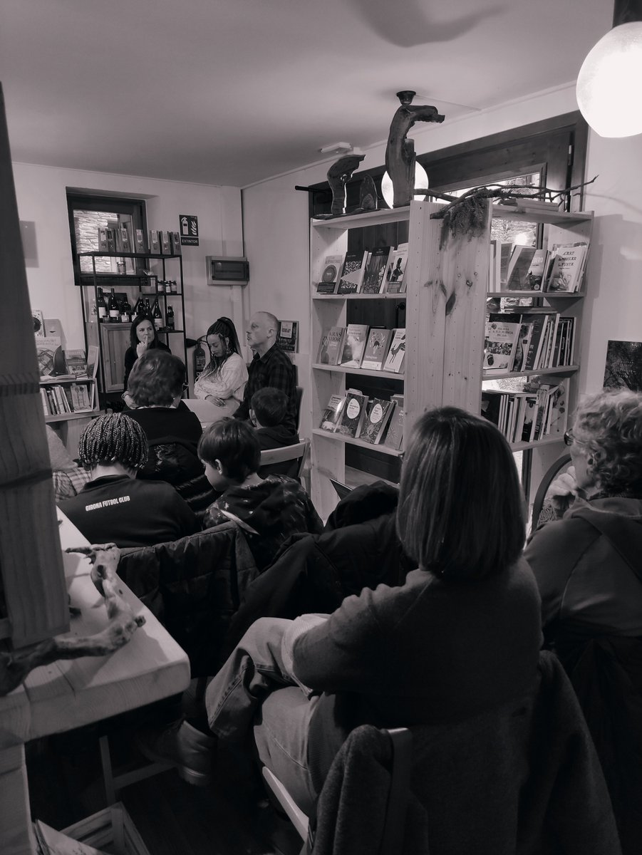 NaturaLlibres tweet media