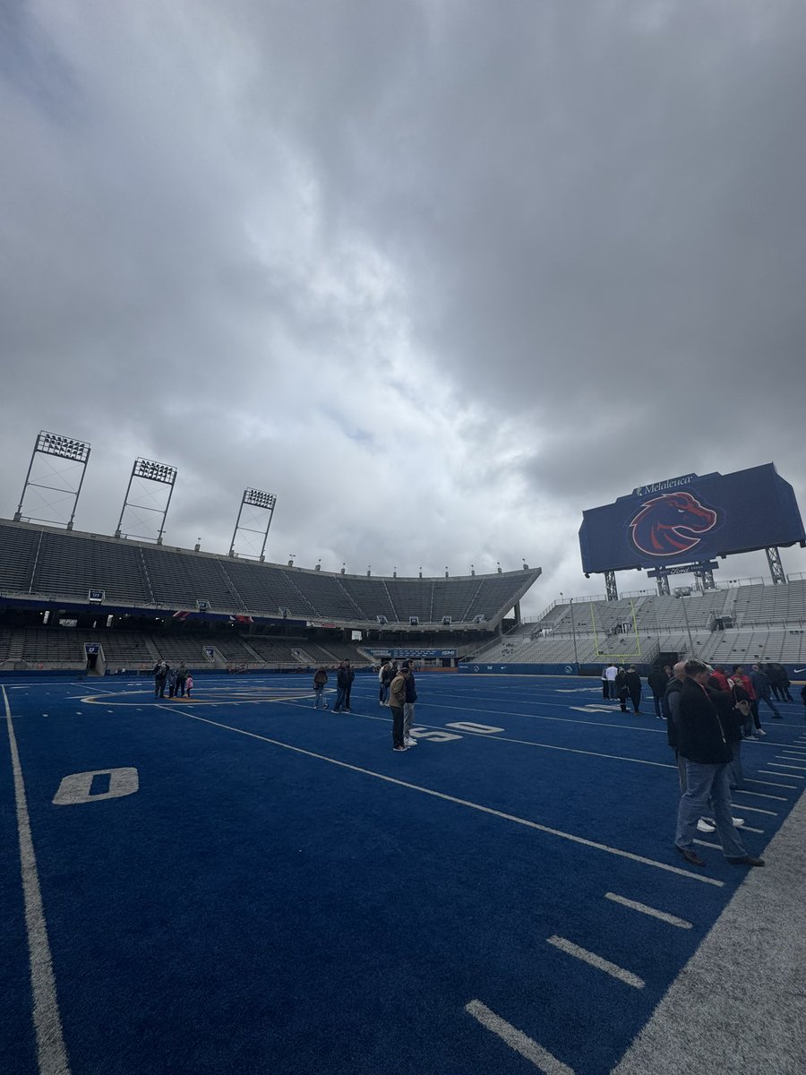 Had a great time up at <a href="/BroncoSportsFB/">Boise State Football</a> Junior day!! Thank you to all the coaches for having me!! <a href="/Coach_SD/">Spencer Danielson</a> <a href="/CoachCollins46/">Stacy Collins</a> <a href="/CoachChinander/">Erik Chinander</a> <a href="/DwashBSU/">Demitri Washington</a> <a href="/JabrilFrazier/">Jabril Frazier</a> <a href="/DemetricDWarren/">Demetric D. Warren</a> <a href="/coachfrankmaile/">Frank Maile</a> 
#BleedBlue 

<a href="/KjarEric/">Eric kjar</a> <a href="/CODY_GARDNER/">Cody Gardner</a> <a href="/BlairAngulo/">Blair Angulo</a> <a href="/BrandonHuffman/">Brandon Huffman</a> <a href="/PrepRedzoneUT/">Prep Redzone Utah</a>