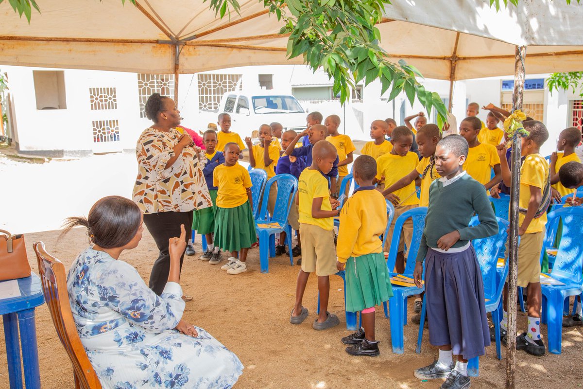 Today, EMEDO empowered the Water Safety &amp; Environment Club from Nyamalango Primary! 33 students &amp; 4 teachers trained on water safety, leadership, and environmental care through the Lake Victoria Drowning Prevention Project.
#SafetyFirst #EMEDO #LVDPP
