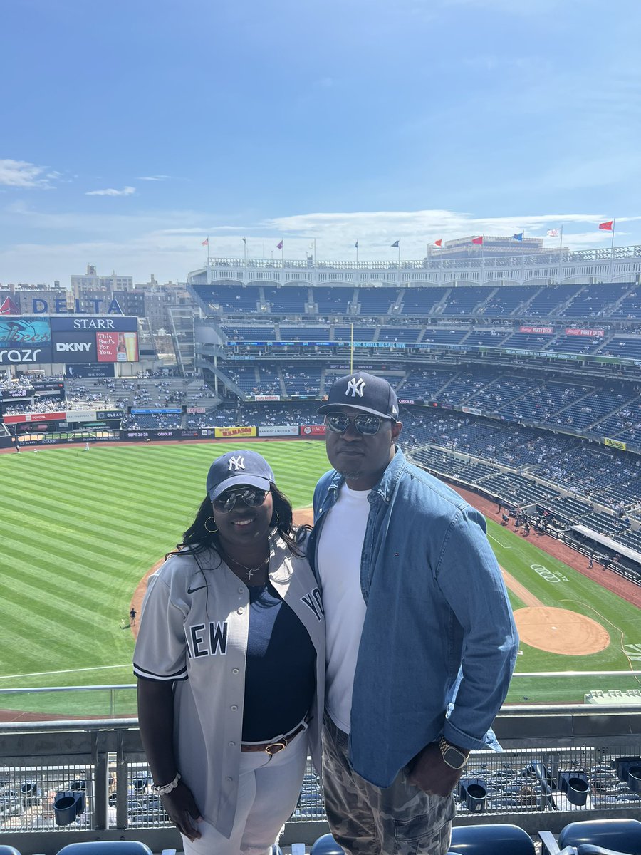 CoachCharmaine1's tweet photo. It truly is a beautiful day to catch a game with the Mr. and witness some Yankee history unfold. Enjoy the experience and go Yanks! 💙⚾️🏟️🧢 https://t.co/YKk4xNocly
