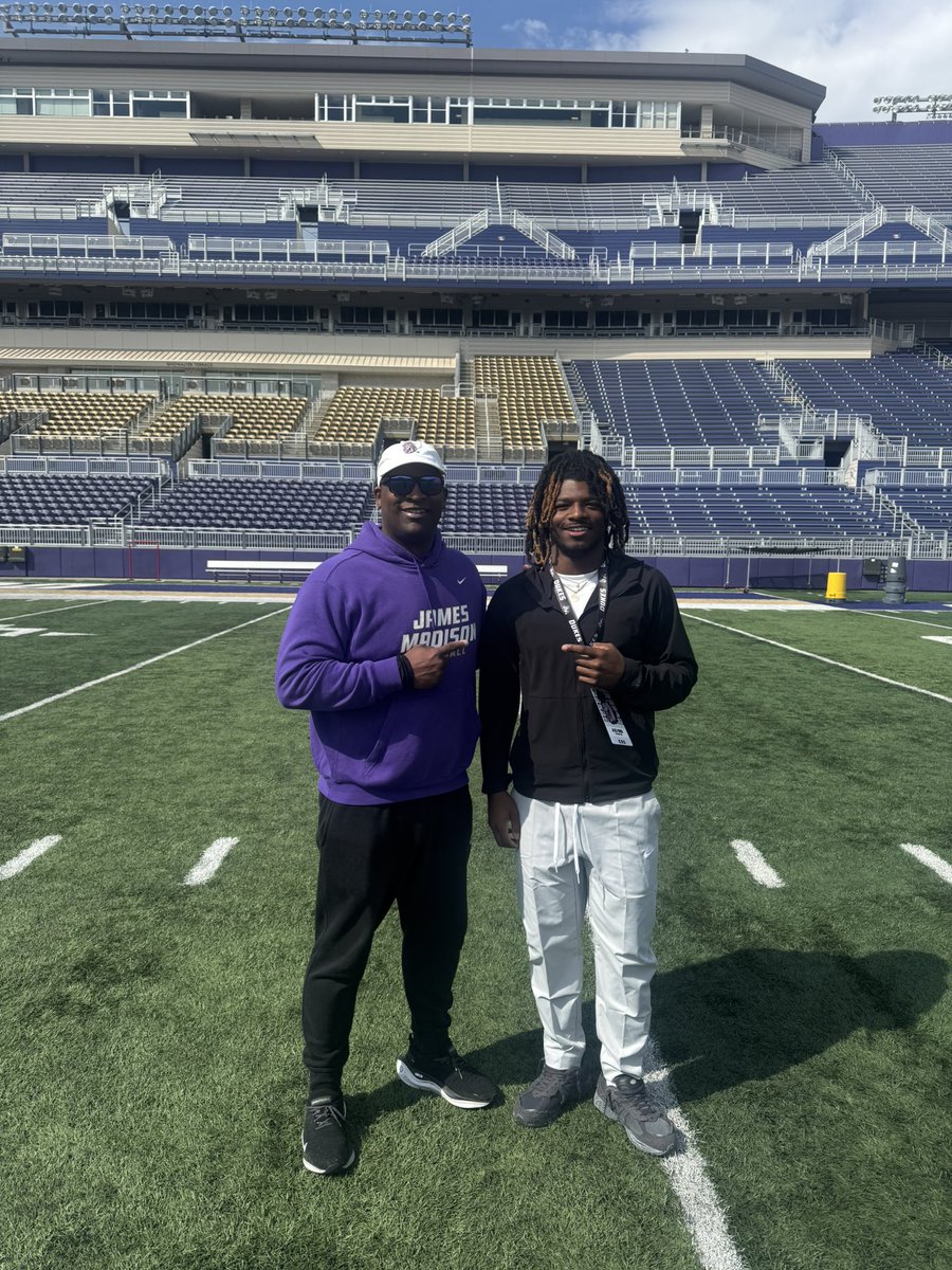 Jaleel Parker (@jaleelparker_) on Twitter photo The energy at spring practice yesterday was great <a href="/JMUFootball/">JMU Football</a> thank you for the invite and I look forward to visiting again <a href="/CoachPlungasJMU/">Dave Plungas</a> <a href="/ApplebaumNathan/">Nathan Applebaum</a> <a href="/CoachSamDaniels/">Sam Daniels</a> The energy at spring practice yesterday was great <a href="/JMUFootball/">JMU Football</a> thank you for the invite and I look forward to visiting again <a href="/CoachPlungasJMU/">Dave Plungas</a> <a href="/ApplebaumNathan/">Nathan Applebaum</a> <a href="/CoachSamDaniels/">Sam Daniels</a>