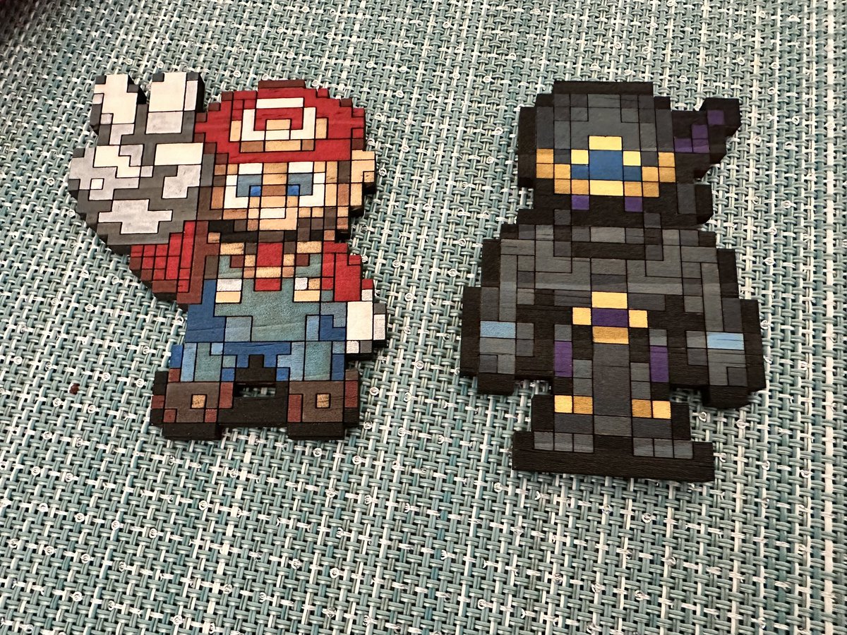 Name the games! 

Hand-painted acrylic on wood. 

#pixelperfect #hagensalley #handpainted #nintendo