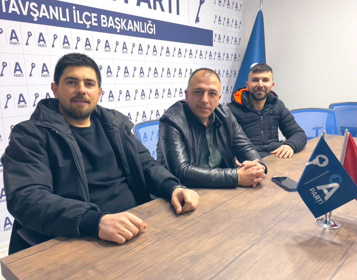 guven855's tweet photo. Biz kalbimizi,arkadaşlarımızla beraber,milletimizin,devletimizin istikbaline çiviledik..Yavuz AĞIRALİOĞLU 
Bir Bayrak Sevdası Bir Vatan Davası🇹🇷
@yavuzagiraliog 
@anahtarparti https://t.co/TayYFxS8B0