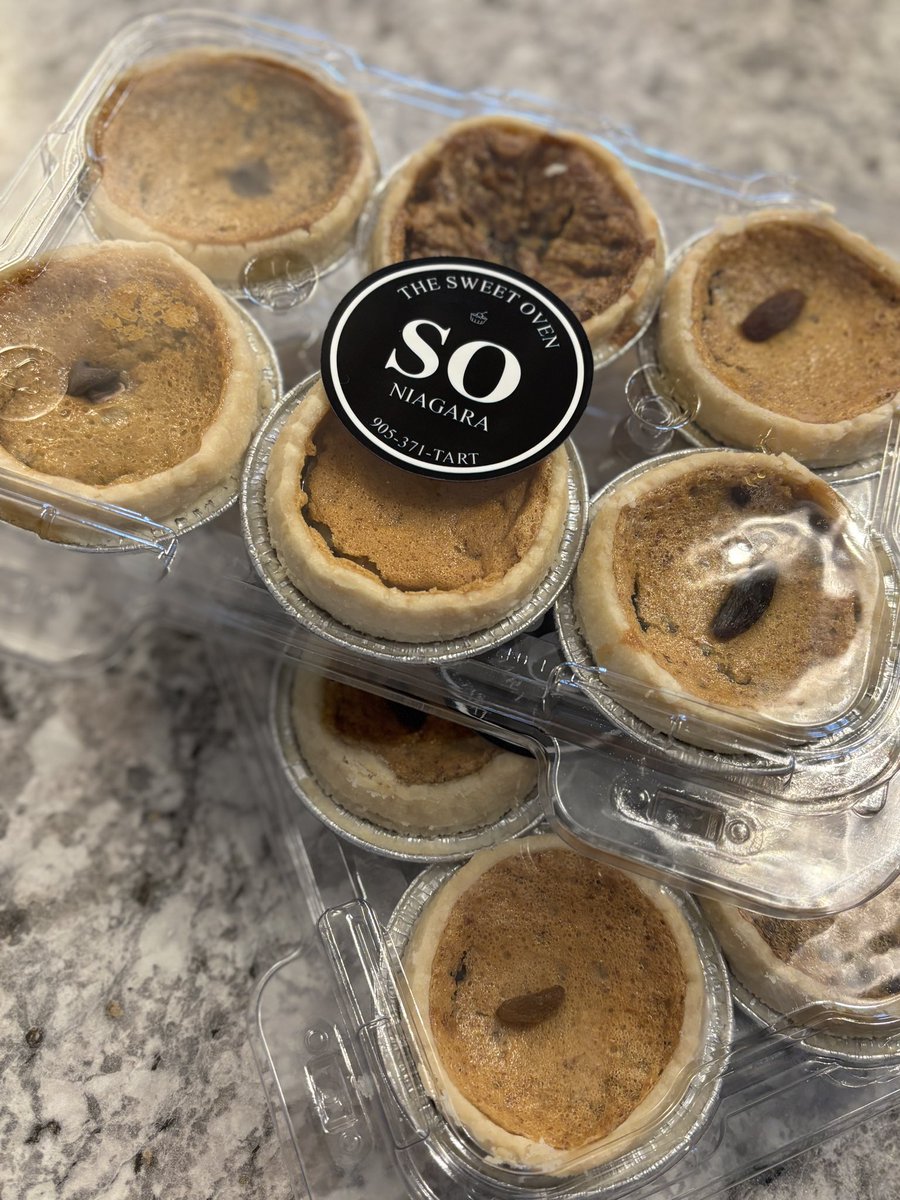 kats_clicks's tweet photo. Can’t go to a butter tart festival and not buy #buttertarts! It always spurs that age old debate. Raisins or no raisins? And what about all the different flavours nowadays from English toffee to Skor & s’mores?!
Me, I go classic and love a tart with raisins! 
#ldnont https://t.co/l8vqlON6G2