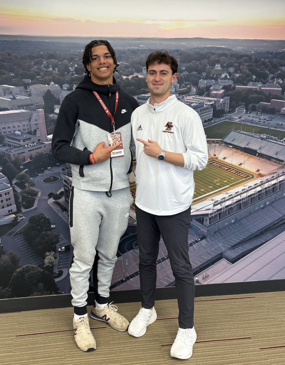 William “Tex” Vaughn (@williamvaughn99) on Twitter photo Great visit to Boston College today!
<a href="/BCFootball/">Boston College Football</a> <a href="/coachdwyatt/">Darrell Wyatt</a> <a href="/CoachWillBC/">Will Lawing</a> <a href="/BillOBrienBC/">Bill O’Brien</a> <a href="/julianrowecohen/">Julian Rowe-Cohen</a> <a href="/KamrynRodrigue/">Kamryn Rodriguez</a> Great visit to Boston College today!
<a href="/BCFootball/">Boston College Football</a> <a href="/coachdwyatt/">Darrell Wyatt</a> <a href="/CoachWillBC/">Will Lawing</a> <a href="/BillOBrienBC/">Bill O’Brien</a> <a href="/julianrowecohen/">Julian Rowe-Cohen</a> <a href="/KamrynRodrigue/">Kamryn Rodriguez</a>