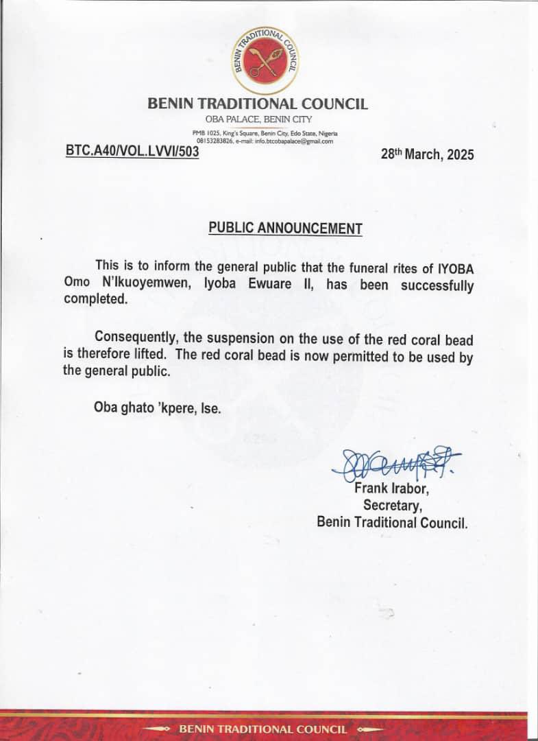 edovibez's tweet photo. This is to inform the general public that the funeral rites of IYOBA Omo N’lkuoyemwen, lyoba Ewuare Il, has been successfully completed.

Consequently, the suspension on the use of the red coral bead is therefore lifted.

Oba ghato Kpere. Ise https://t.co/0spQnxharu