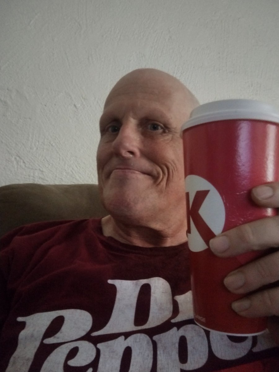 HukowRobert's tweet photo. Have a kickass weekend everyone! I just came back here today. Need follow. Thanks. Go Phillies! Crush the Washington Nationals today! https://t.co/rPAd2Z5M5n