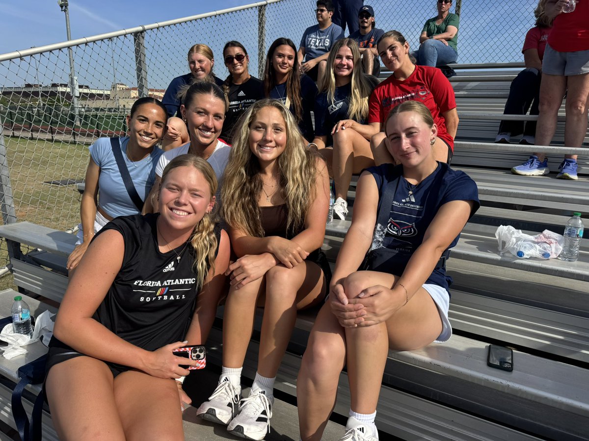 Florida Atlantic Softball (@fausoftball) on Twitter photo Owls supporting <a href="/FAUBaseball/">Florida Atlantic Baseball</a> in Texas π€  Owls supporting <a href="/FAUBaseball/">Florida Atlantic Baseball</a> in Texas π€