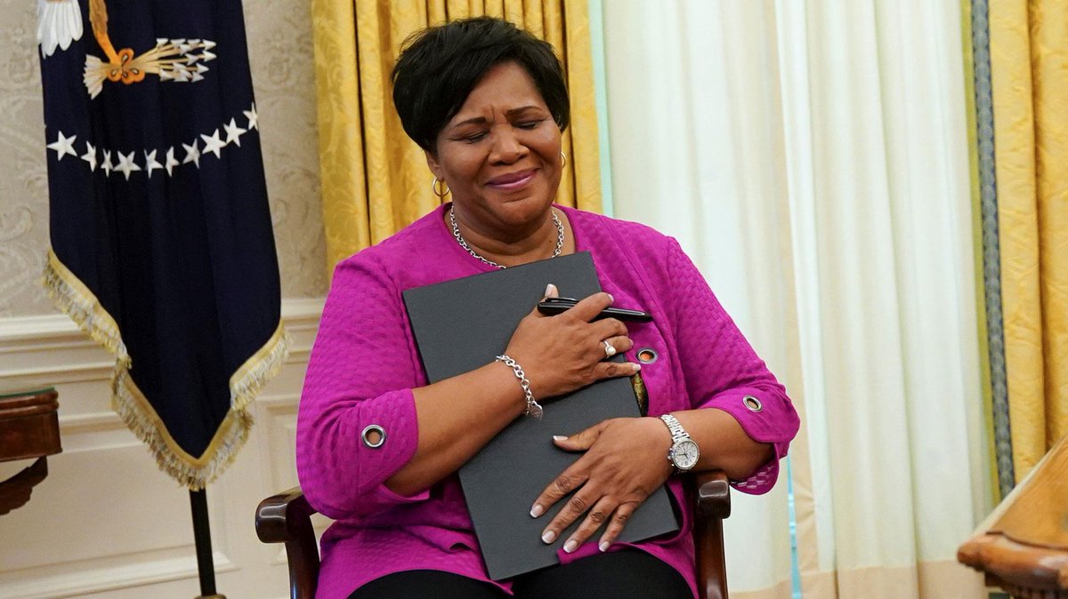 Glenn E. Martin đ (@glennemartin) on Twitter photo Thereâs a BEAST in the @RealDonaldTrump White House Named Ms. <a href="/AliceMarieFree/">Alice Marie Johnson</a>:
Bold. Empowering. Advocate. Seeking. Transformation.
"She saved the life and family of @CarlosWatson. She has saved countless others. She is straight Harriet Tubman 2.0, navigating the underground Thereâs a BEAST in the @RealDonaldTrump White House Named Ms. <a href="/AliceMarieFree/">Alice Marie Johnson</a>:
Bold. Empowering. Advocate. Seeking. Transformation.
"She saved the life and family of @CarlosWatson. She has saved countless others. She is straight Harriet Tubman 2.0, navigating the underground