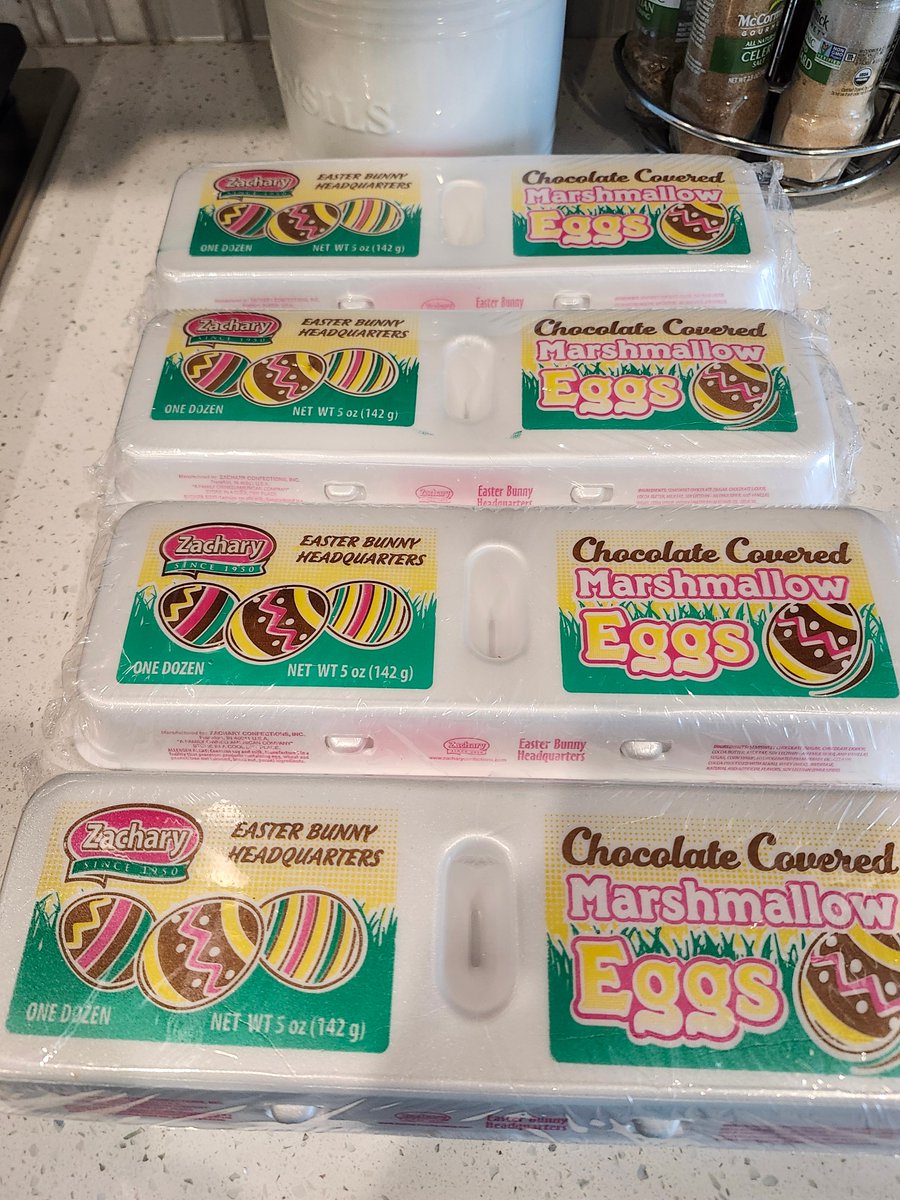 tmurf1963's tweet image. My wife found eggs for $1.49...I couldn't believe it so I told her to stock up!! She is SUCH a good shopper!!!🤣
