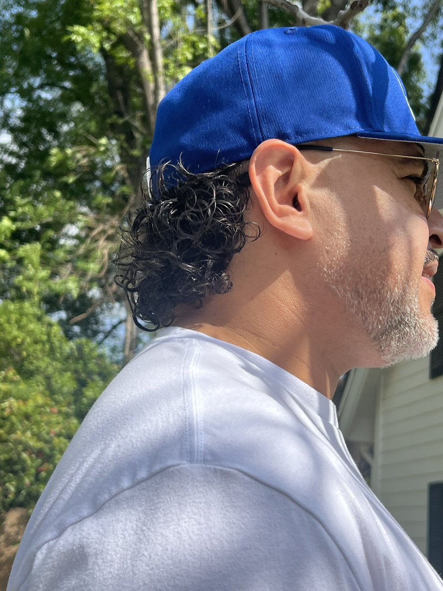 EfrenPoliPsy's tweet image. Carne asada and Mexi-mullets on this glorious LA spring day 🇲🇽⚾️