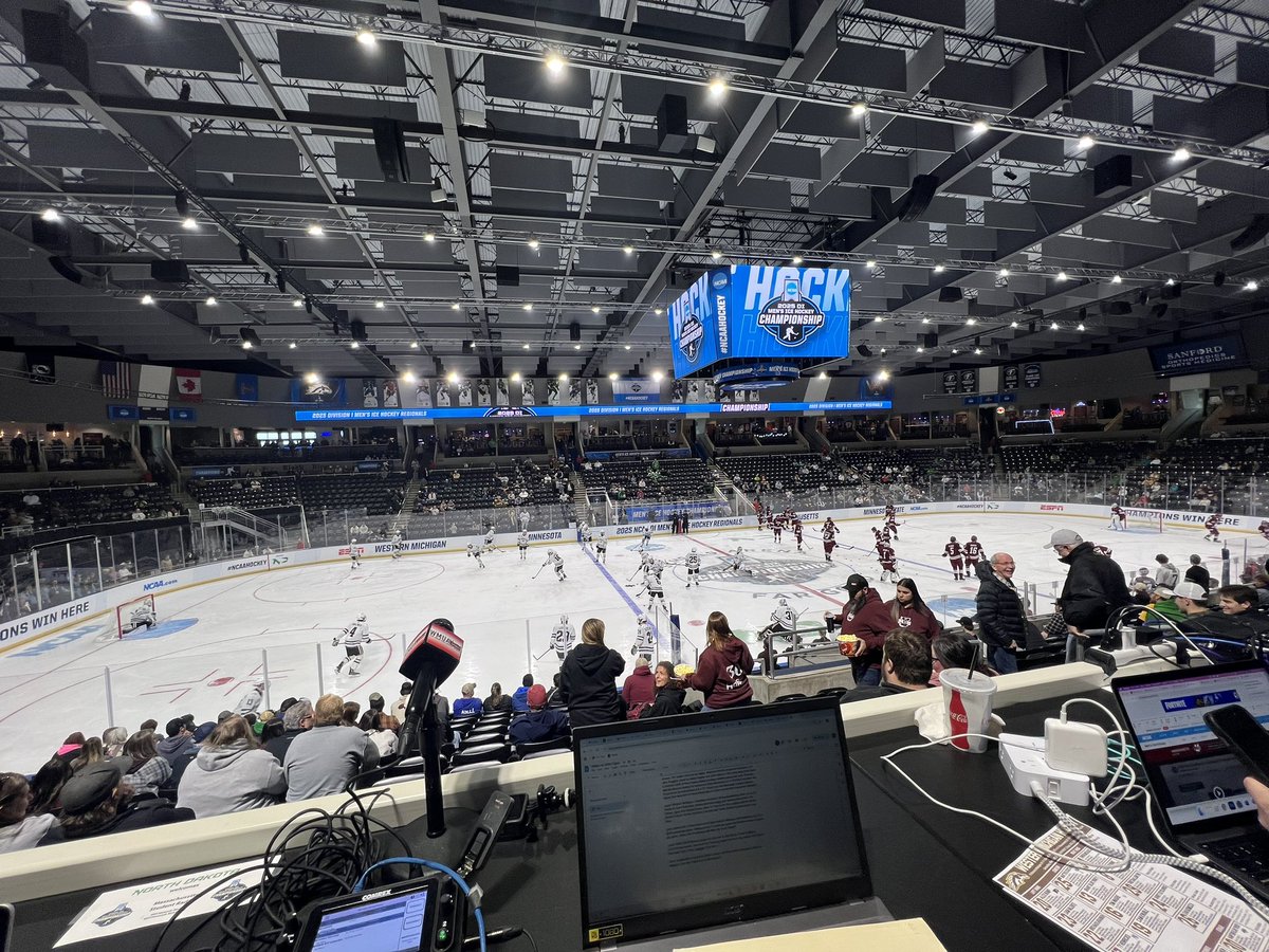 91.1 FM WMUA Sports (@wmuasports) on Twitter photo The quarterfinals awaits…
UMass vs. Western Michigan is coming up in 20 minutes on 91.1 WMUA!
Join <a href="/JohnR4949/">John Ruggiero</a> and <a href="/JacobRepper1/">Jacob Repper</a> to see who will punch their ticket to the Frozen Four!
91.1: fastcast4u.com/player/qernhlc… The quarterfinals awaits…
UMass vs. Western Michigan is coming up in 20 minutes on 91.1 WMUA!
Join <a href="/JohnR4949/">John Ruggiero</a> and <a href="/JacobRepper1/">Jacob Repper</a> to see who will punch their ticket to the Frozen Four!
91.1: fastcast4u.com/player/qernhlc…
