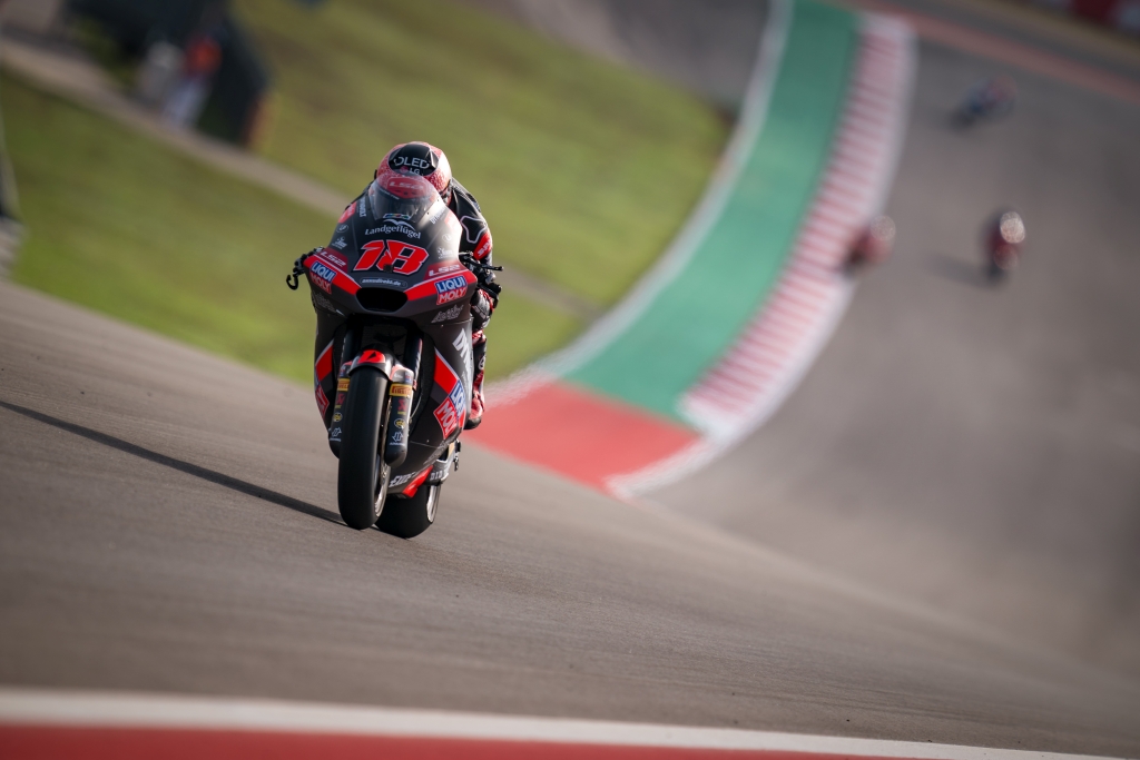 IntactGP's tweet image. #AmericasGP #Moto2 

#FrontRow and 5️⃣th row start after hot qualifying in #Texas  

🅿️2️⃣ @18ManuGonzalez 2´07.682 +0.250
🅿️1️⃣5️⃣ #81 Senna AGIUS - 2´08.974 +1.542

#LIQUIMOLY #Dynavolt #IntactGP at massive @COTA