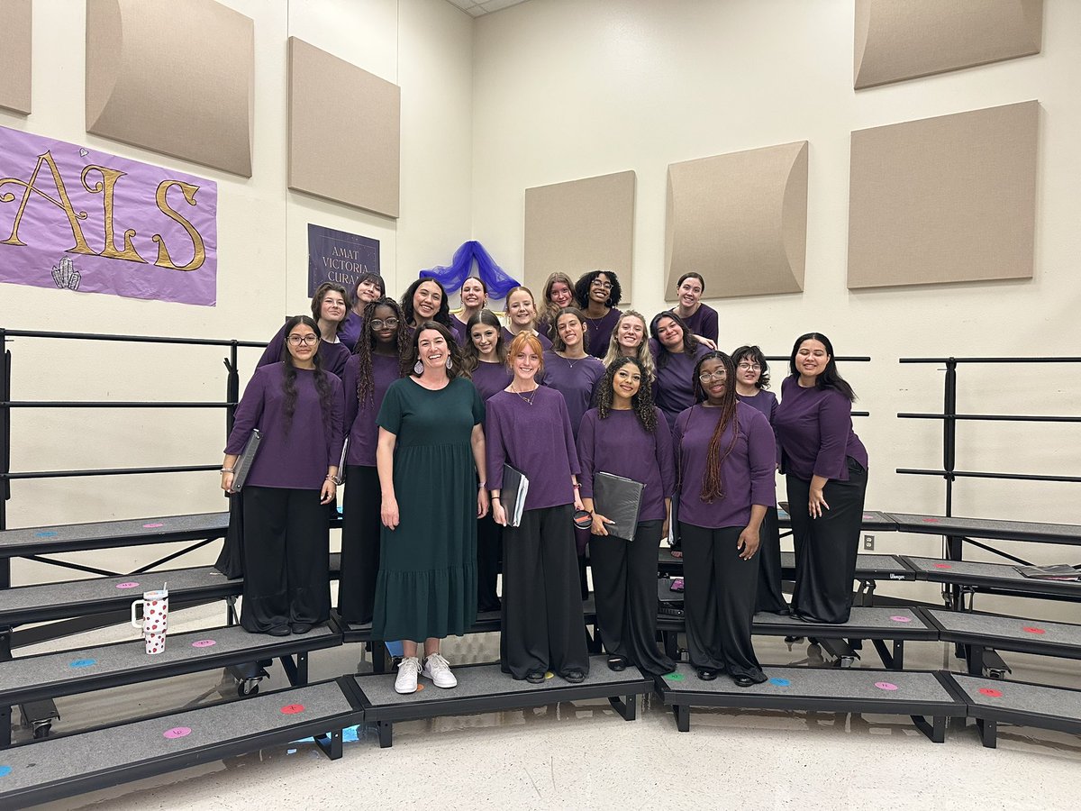 CTChorale's tweet image. Thank you to our amazing clinicians today Marla Rengal and Tara Sikon for working with some of our UIL choirs in prep for next weeks contest. We feel that much more ready because of your expertise! #CTChorale #UIL2025 #LivePurpleSingGold #LivingTheLegacy