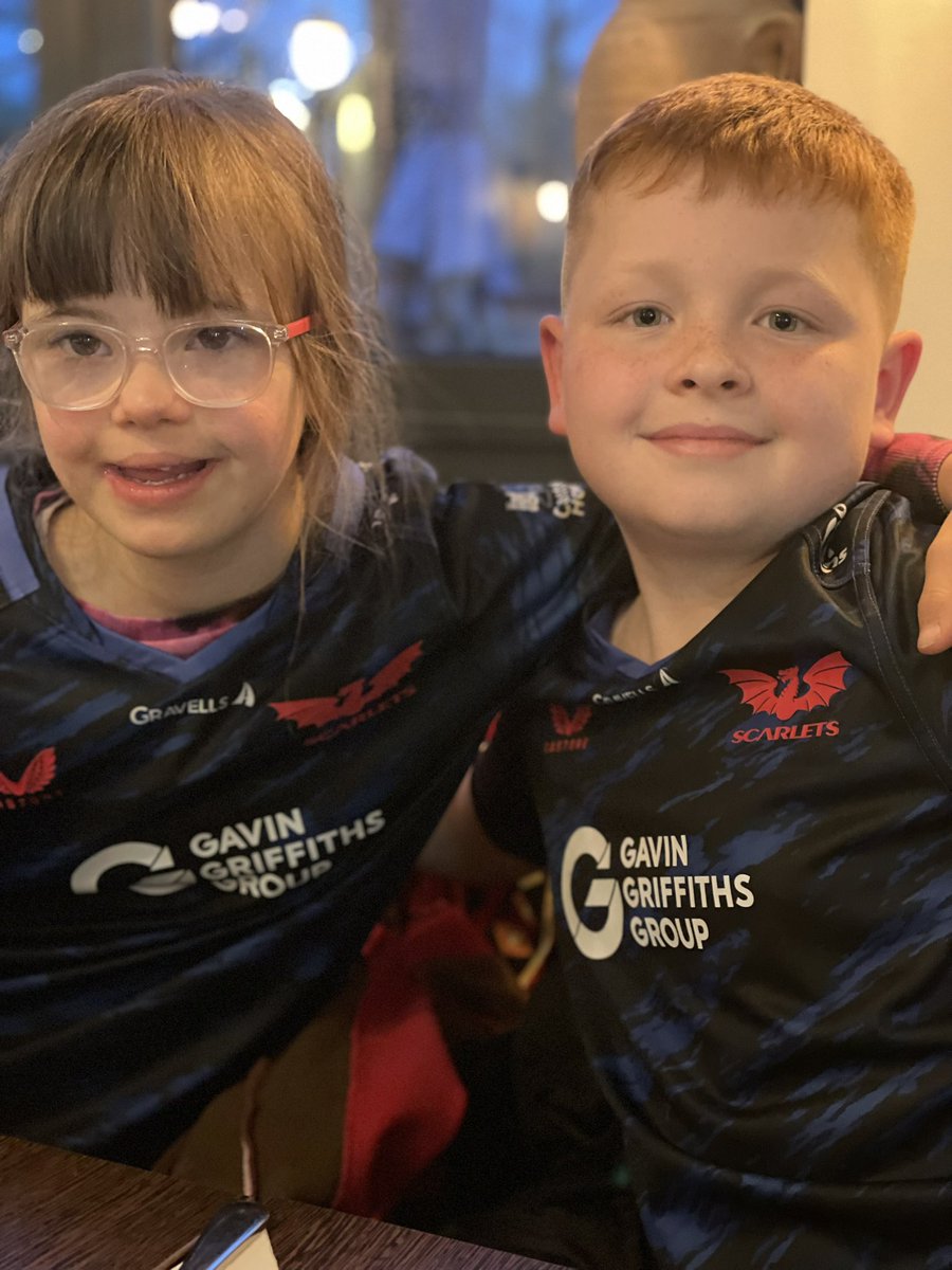 Ups Not Down's (@upsnotdowns) on Twitter photo Winners are grinners!
Celebrating a great win by <a href="/scarlets_rugby/">Scarlets Rugby</a> by going out for pizza. Winners are grinners!
Celebrating a great win by <a href="/scarlets_rugby/">Scarlets Rugby</a> by going out for pizza.