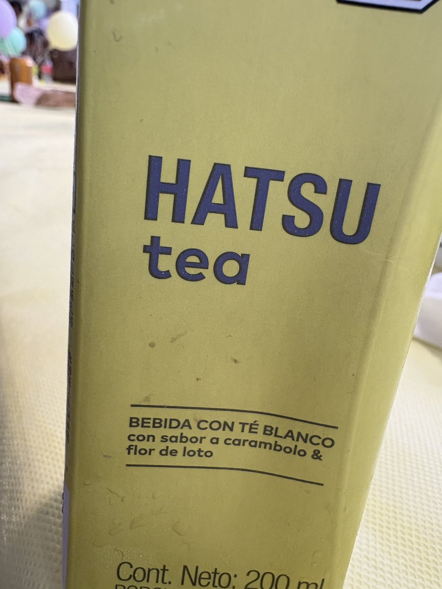 ejealdia's tweet photo. Tomando té Hatsu porque es té blanco, 0.1% de té blanco y 0.3% de frutas 🫣🤭 https://t.co/bRAyvJ108u