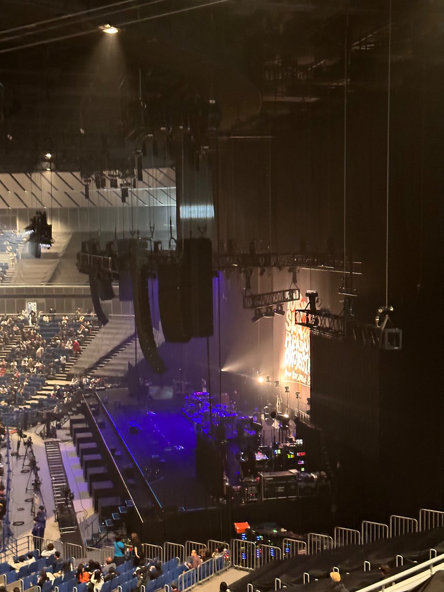 ionao's tweet photo. 東京スカパラダイスオーケストラ
35th Anniversary Finale
"DOWN BEAT ARENA PARTⅡ"@横浜アリーナ
一週間たち、あらためて彼らと共に同時代を生きることのできる幸せ、噛み締める。
最高の時間ありがとう！

 #スカパラ https://t.co/ZdAyqCiqS7