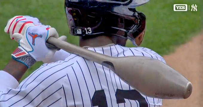 skyyeryder's tweet photo. Something different about the new Yankees bats. Hmmm. https://t.co/8op6mpbHuw