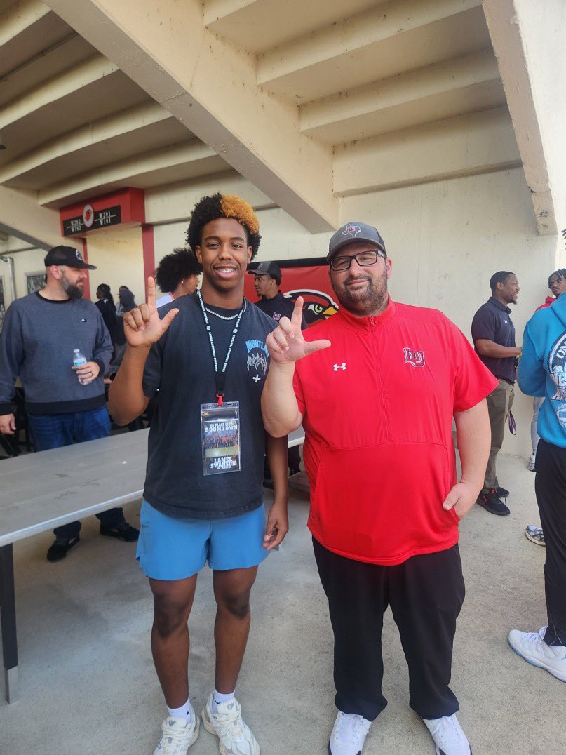 LamelSwanson's tweet image. Had a great time at @LamarFootball Junior day! Thank you to the entire staff for welcoming me. Can’t wait for the summer camp to show out and compete @coachcordova @CoachSpo_ @CoachDrewChrist @ocrobbyjones @Coach_Rivera7 @Recruit_DFW @RecruitAledo @dctf @TXTopTalent @TFloss32