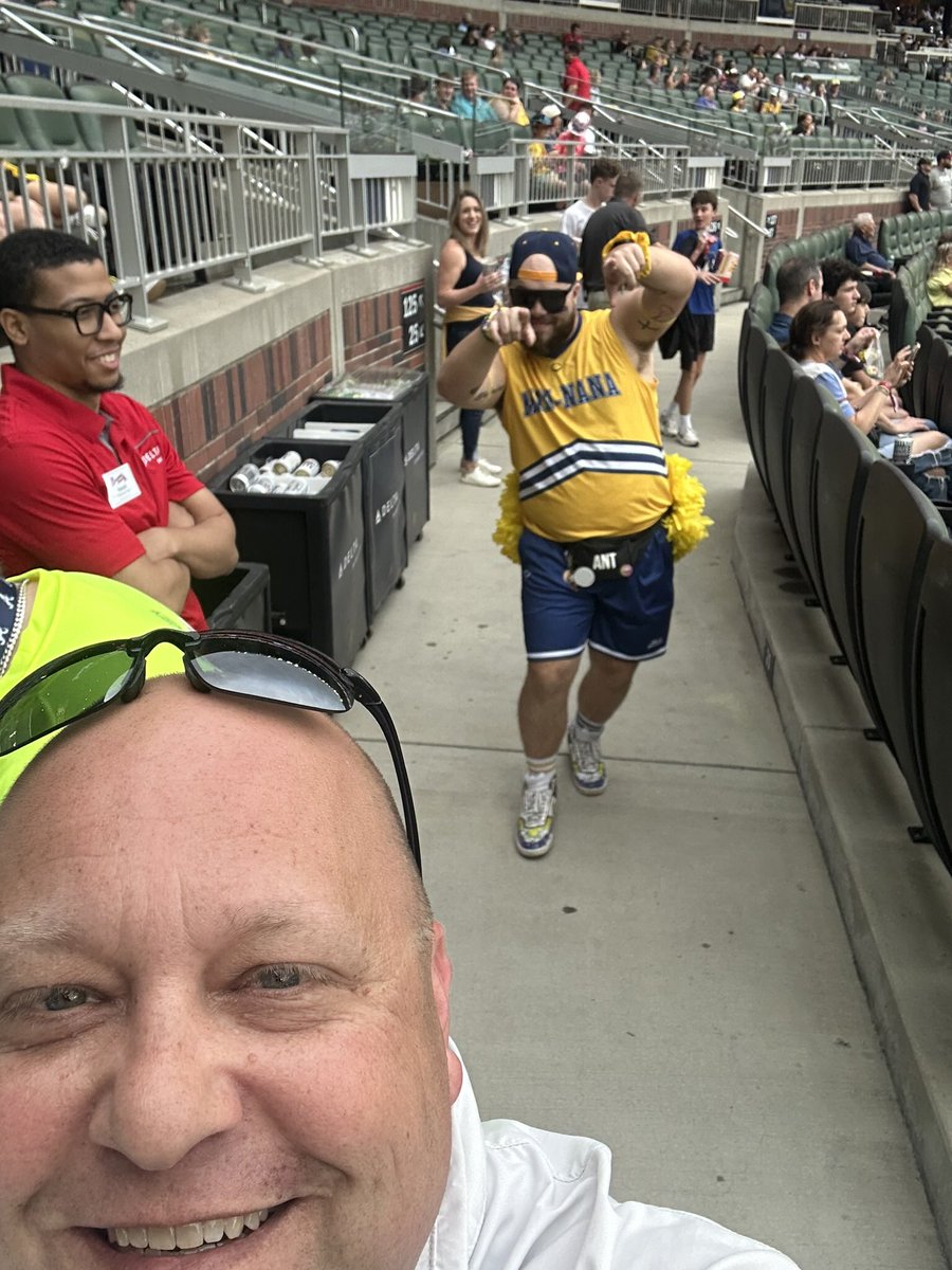 ateamatltix's tweet photo. Savanna Bananas play tonight at Truist , if you haven’t seen them play before it is a fun, way to enjoy Baseball. It is entertaining and they get the whole audience in on the experience. #savannabanana #jacksonolson #Truistpark #BaseBall #atlanta #bananaball #PartyAnimals https://t.co/DE6hMgroqd