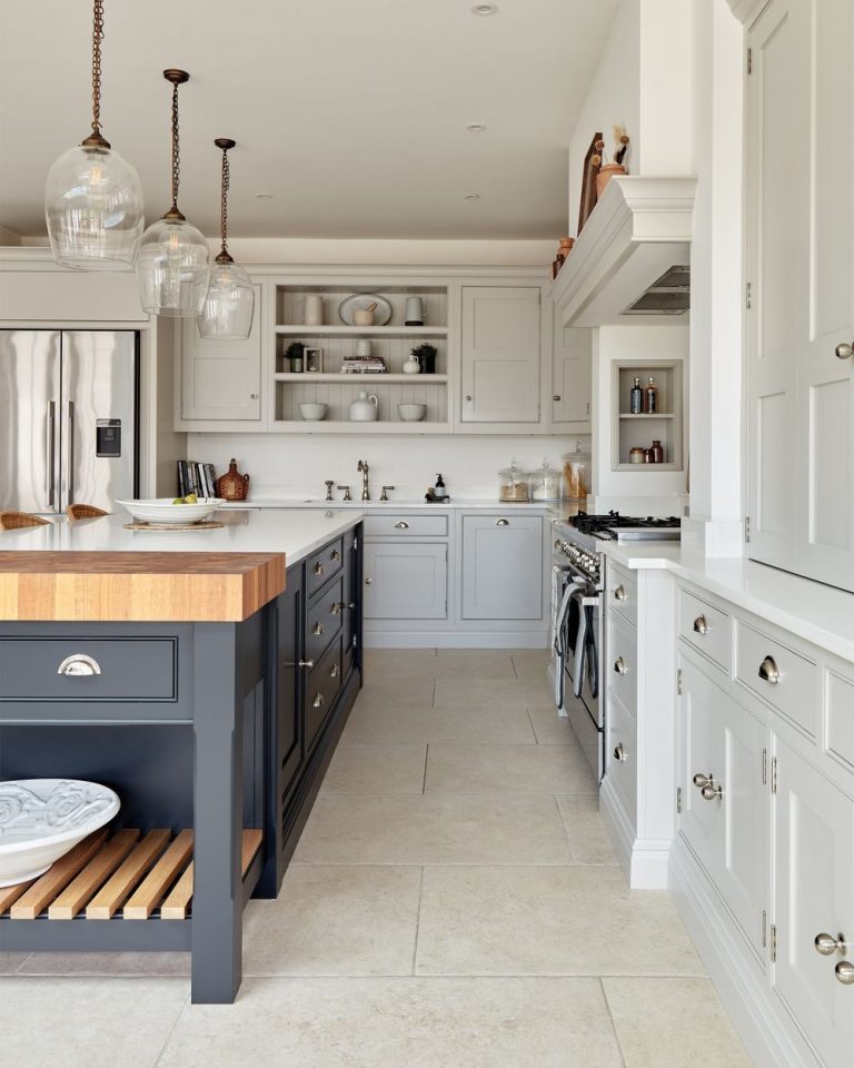 SyntaxHive's tweet image. Sparkling kitchen? ✨ Master it:
1️⃣ Clean as you cook 🍳
2️⃣ Declutter daily 🗑️
3️⃣ Microfibers &amp;amp; all-purpose spray 🧼
4️⃣ Scrub sink/faucet 🚰
5️⃣ Organize cabinets 📦
6️⃣ Mop floors weekly 🧹
#CleanKitchen