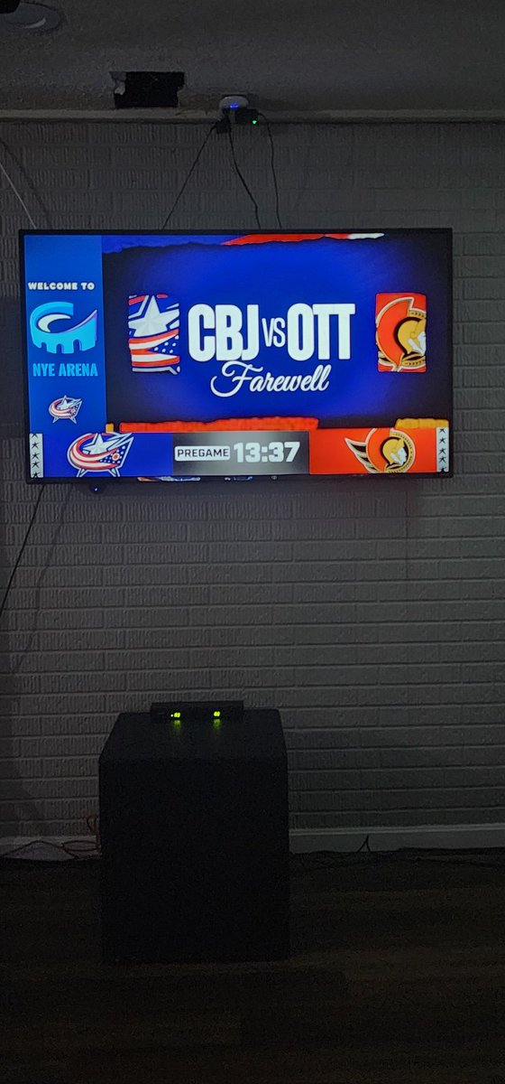 F1RETHECANNON's tweet photo. Taking in the farewell watch party at @NyeArena 

These young men are going to do great things. #cbj https://t.co/15K47oIZOK