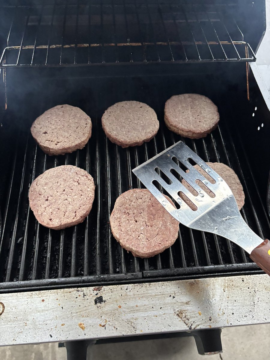 The weather may be cold and rainy, but to me it’s grilling weather. It’s still March but my mind is already thinking summer. #grillweather #SummerVibes