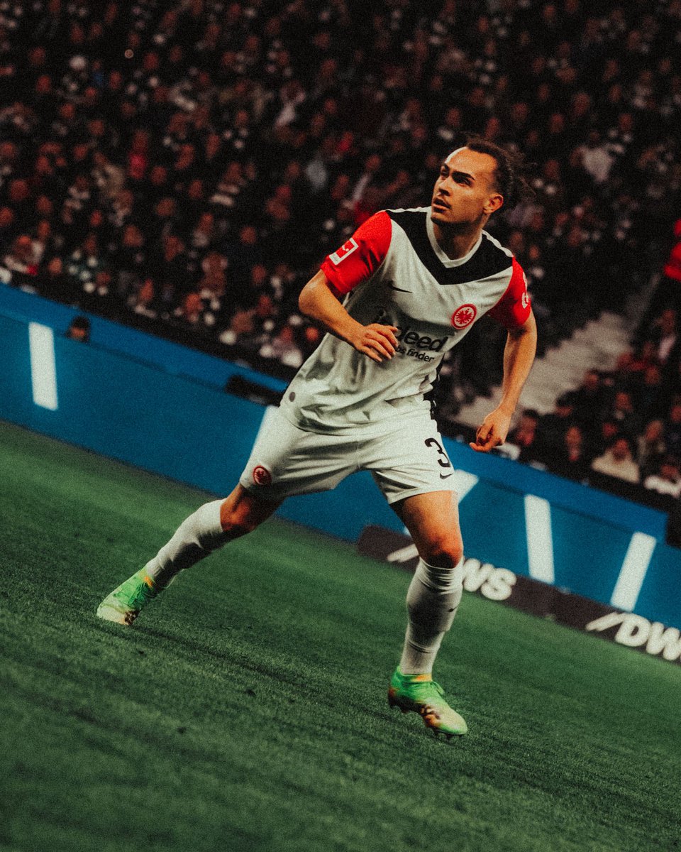 Was für ein Heimsieg!! We stay hungry. #ForzaSGE

🦁+🦅